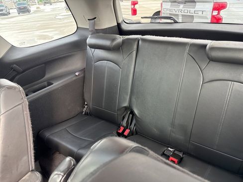 Used 2012 GMC Acadia SLT image 15