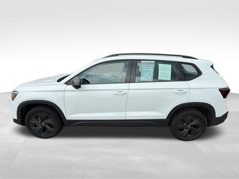 Used 2025 Volkswagen Taos S FWD image 3