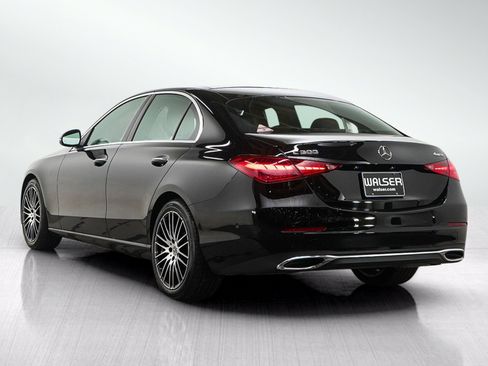 Used 2025 Mercedes-Benz C 300 4MATIC Sedan image 4