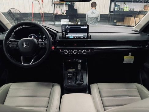 Used 2023 Honda CR-V EX-L image 23