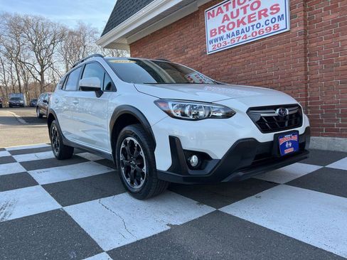 Used 2021 Subaru Crosstrek 2.0i Premium image 8