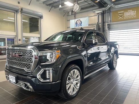 Used 2022 GMC Sierra 1500 Denali w/ Denali Reserve Package image 3