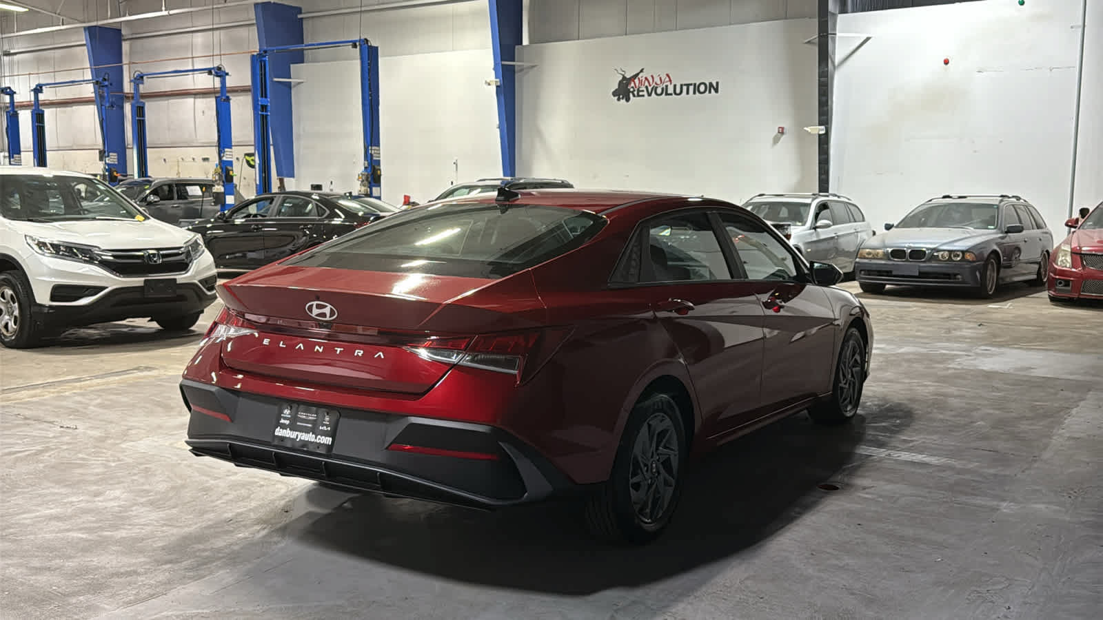 Used 2024 Hyundai Elantra SEL FWD image 4