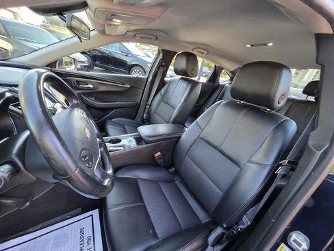 Used 2017 Chevrolet Impala LT image 11