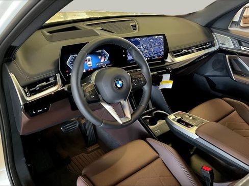 New 2025 BMW X1 xDrive28i w/ Technology Package AWD/4WD image 12