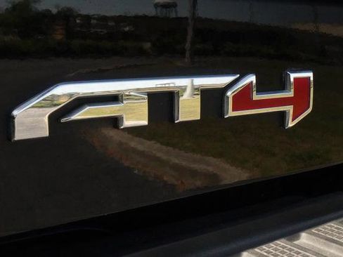 Used 2023 GMC Sierra 1500 AT4 w/ Technology Package AWD/4WD image 42