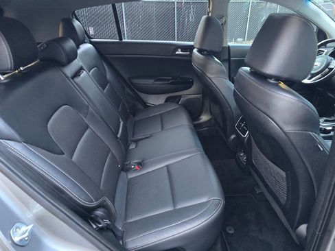 Used 2021 Kia Sportage EX w/ EX Technology Package image 7