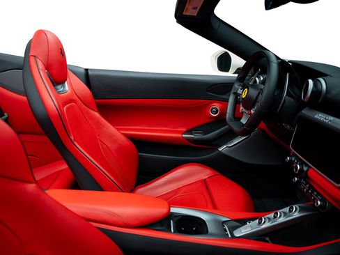 Used 2019 Ferrari Portofino RWD image 63