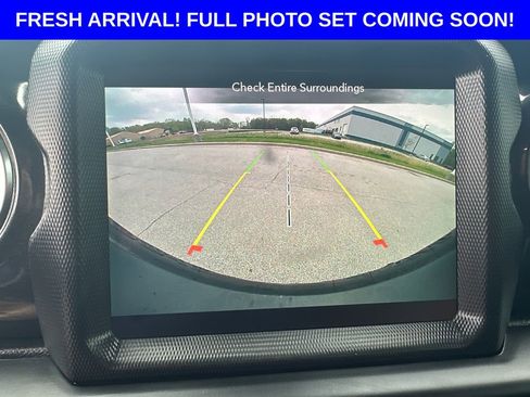Used 2020 Jeep Wrangler Unlimited Sahara AWD/4WD image 12