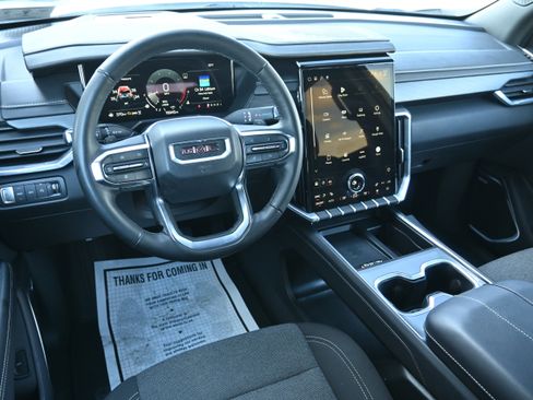 Used 2025 GMC Acadia Elevation image 22