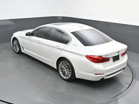 Used 2019 BMW 530e w/ Convenience Package RWD image 36