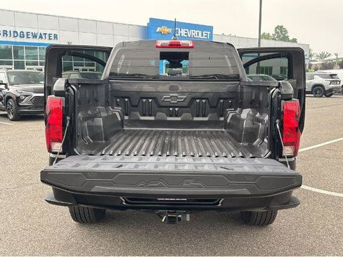 Used 2023 Chevrolet Colorado LT w/ LT Convenience Package II AWD/4WD image 13