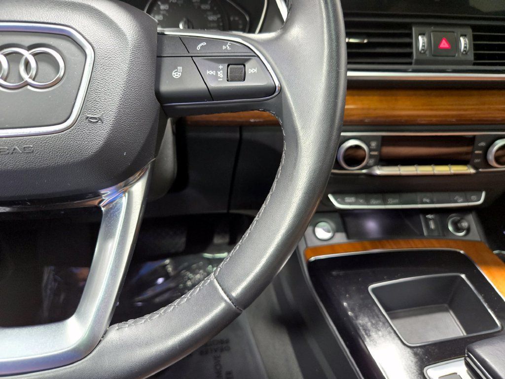 Used 2022 Audi Q5 2.0T Premium w/ Convenience Package AWD/4WD image 16