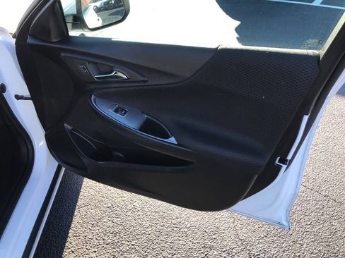 Used 2023 Chevrolet Malibu LT image 30