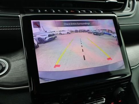 Used 2022 Jeep Grand Cherokee L Limited RWD image 18