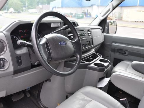 Used 2010 Ford E-350 and Econoline 350 XL image 27