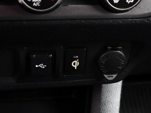 Used 2020 Toyota Tacoma TRD Sport AWD/4WD image 37