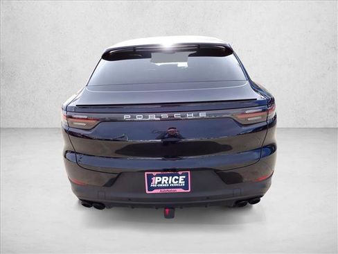 Used 2021 Porsche Cayenne image 3