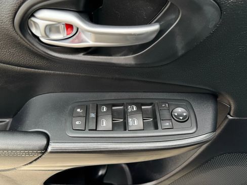 Used 2016 Jeep Cherokee High Altitude image 34