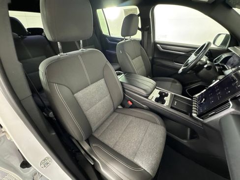 Certified 2025 GMC Acadia Elevation AWD/4WD image 38