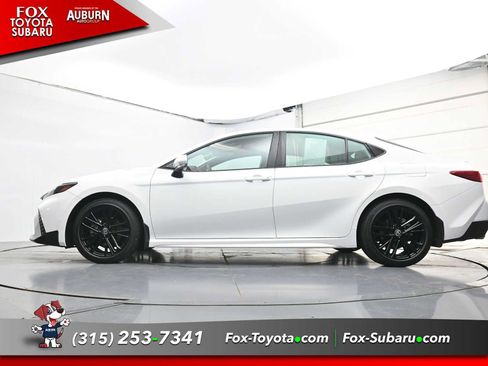 Used 2025 Toyota Camry SE w/ Convenience Package FWD image 28