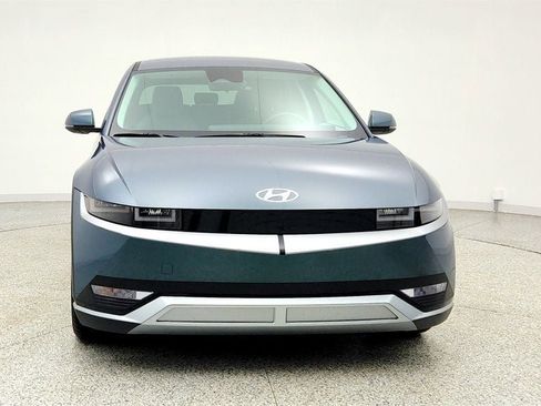 Used 2024 Hyundai Ioniq 5 SE image 2