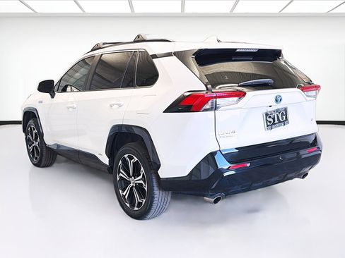 Used 2023 Toyota RAV4 SE image 6