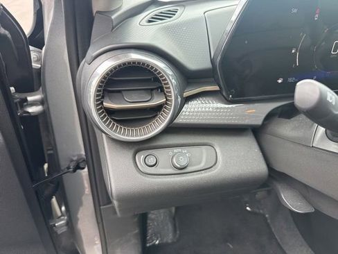 Used 2026 Chevrolet Trax ACTIV w/ Driver Confidence Package FWD image 11