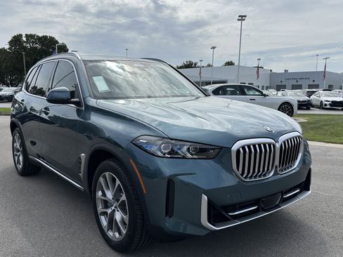 Used 2026 BMW X5 xDrive40i w/ Climate Comfort Package AWD/4WD image 2