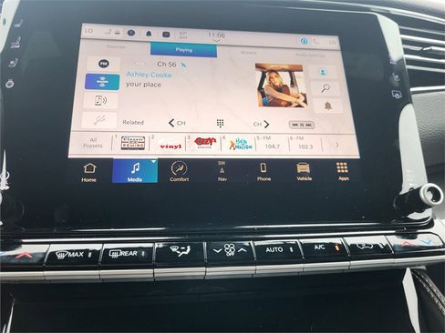 Used 2023 Jeep Wagoneer 4WD image 14