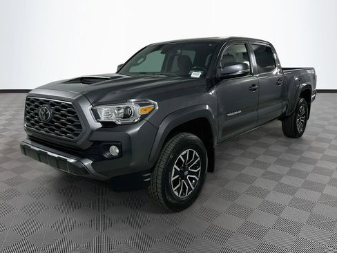Used 2023 Toyota Tacoma TRD Sport AWD/4WD image 3