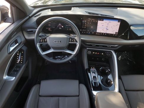 Used 2025 Audi Q5 Premium Plus w/ Premium Plus image 22