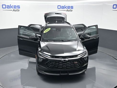 Used 2024 Chevrolet TrailBlazer RS w/ Driver Confidence Package image 56