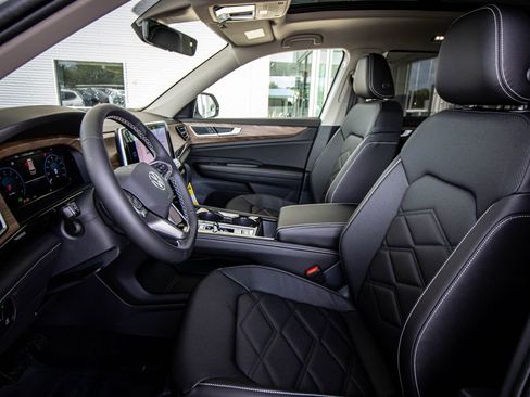 New 2026 Volkswagen Atlas SE FWD image 26