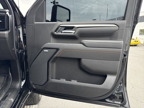 Used 2025 GMC Sierra 2500 AT4 w/ AT4 Premium Plus Package image 37