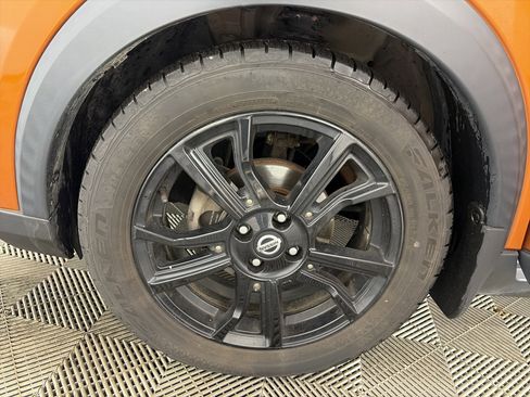 Used 2020 Nissan Kicks SR w/ SR Premium Package image 13