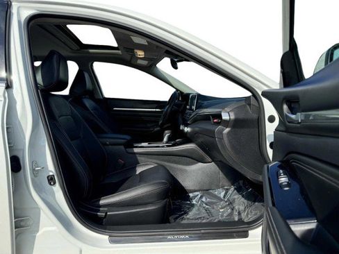 Used 2022 Nissan Altima 2.5 SL image 48