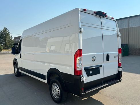 Used 2025 RAM ProMaster 2500 w/ Convenience Group FWD image 5