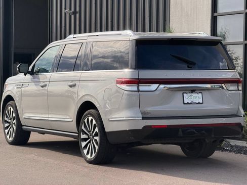Used 2022 Lincoln Navigator L Reserve w/ Equipment Group 201A AWD/4WD image 3