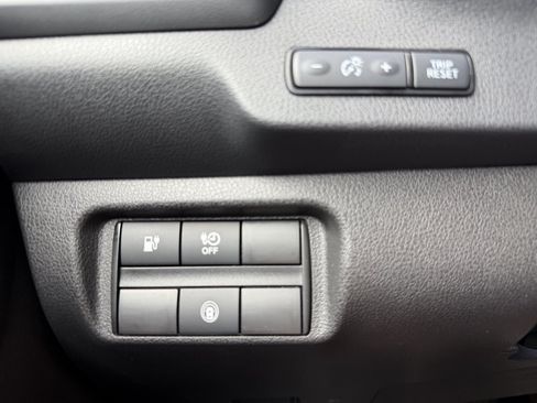 Used 2025 Nissan Leaf S FWD image 26