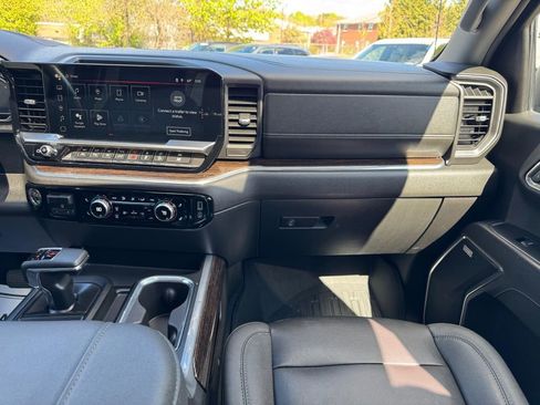 Used 2023 GMC Sierra 1500 Elevation w/ Elevation Premium Package AWD/4WD image 23