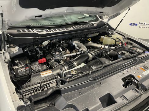 Used 2025 Ford F250 Platinum image 40