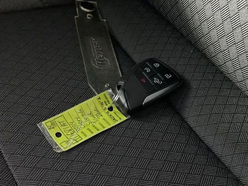 Used 2024 Chevrolet Silverado 1500 Custom image 40