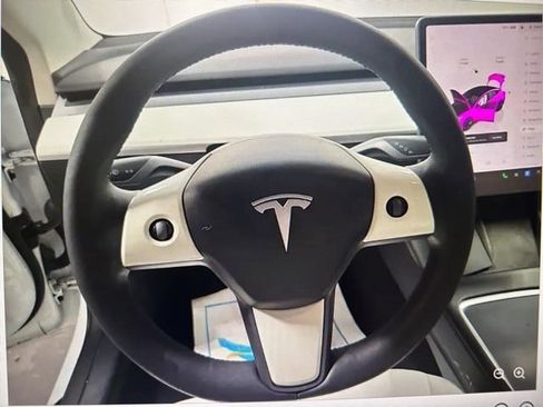 Used 2023 Tesla Model 3 Standard Range image 7