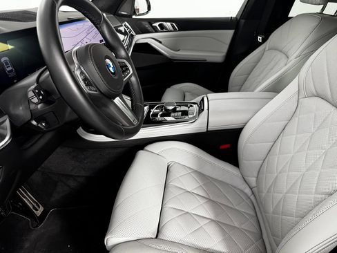 Used 2026 BMW X7 xDrive40i w/ M Sport Package AWD/4WD image 15