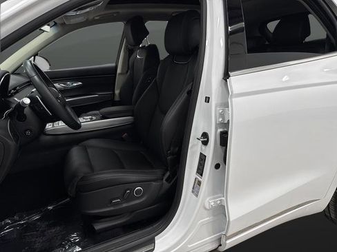 Used 2025 Genesis GV70 2.5T w/ Select Package image 4