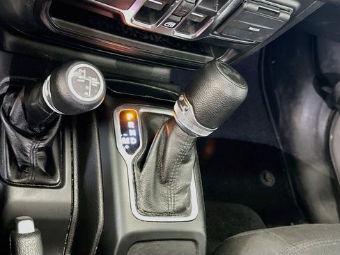 Used 2023 Jeep Wrangler Unlimited w/ Cold Weather Group AWD/4WD image 25