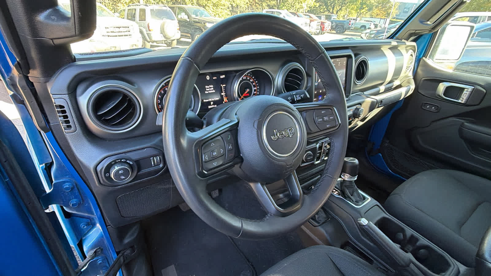 Used 2023 Jeep Gladiator Sport AWD/4WD image 10