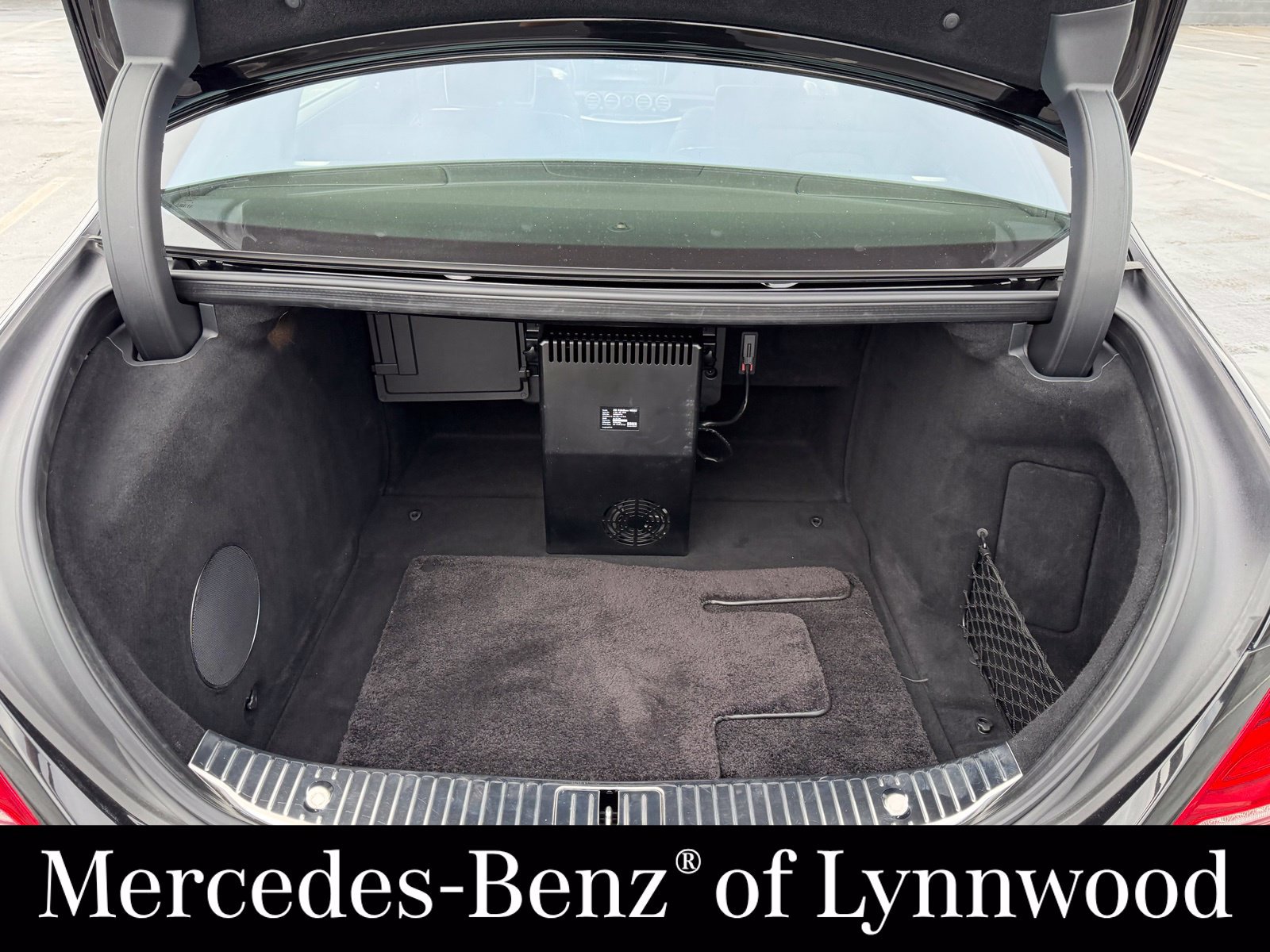Used 2017 Mercedes-Benz Maybach S 550 4MATIC image 9