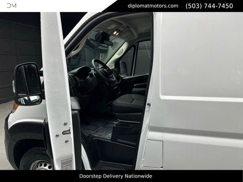 Used 2025 RAM ProMaster 2500 w/ U-Haul Equipment Group image 18